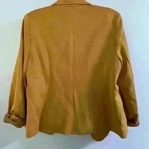 Grace Women's Camel Blazer - Picture 5 of 6